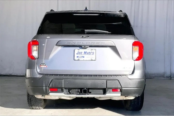 $37991 : Ford Explorer 2024 AWD Timbe image 2