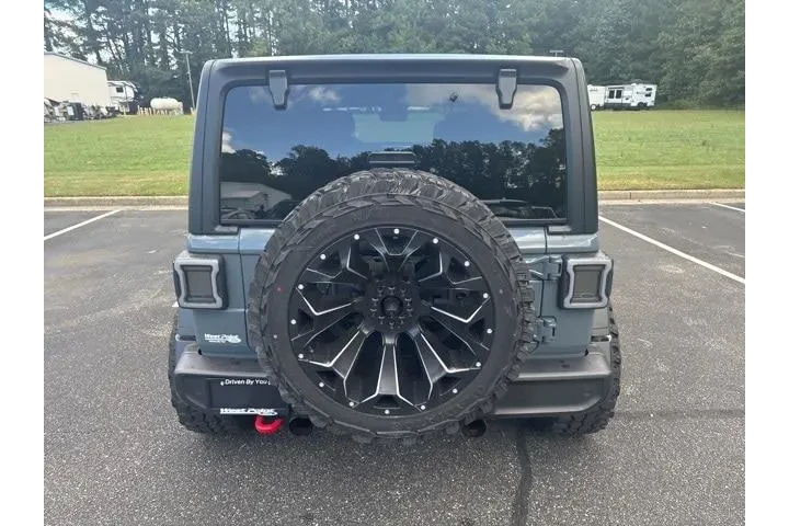 Jeep Wrangler 2024 4x4 Rubic image 8