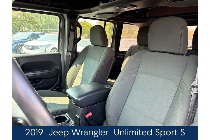 $29998 : Jeep Wrangler Unlimited 2019 image 8