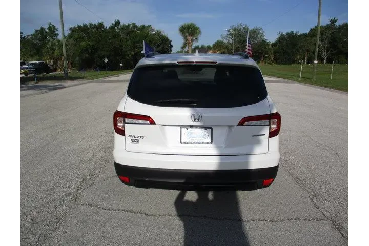 $28495 : Honda Pilot 2022 SE 4dr SUV image 6
