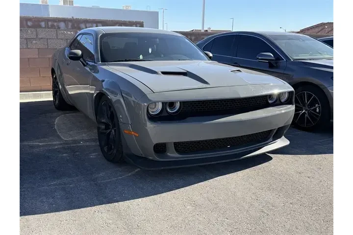 $17588 : Dodge Challenger 2019 SXT 2d image 4