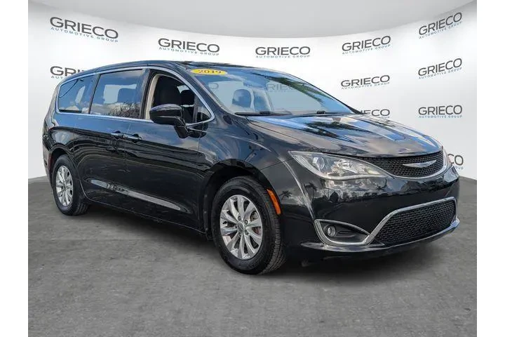 $14197 : Chrysler Pacifica 2019 Touri image 1
