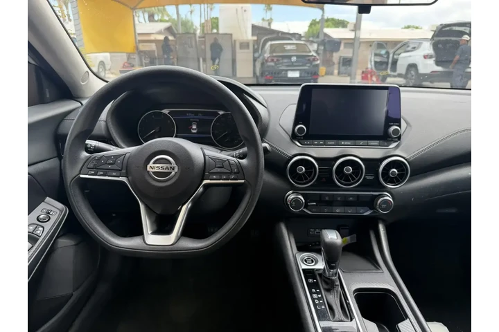 $15587 : Nissan Sentra 2023 SV 4dr Se image 8