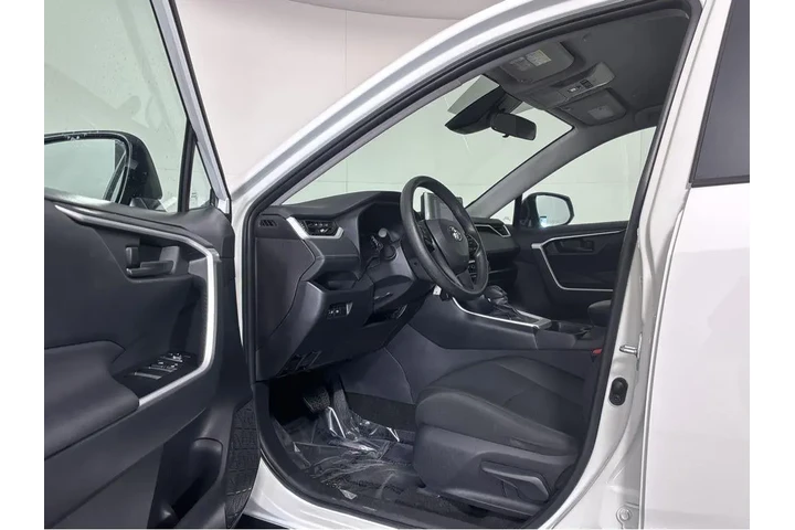 $28998 : Gold Certified2025 RAV4 LE image 2