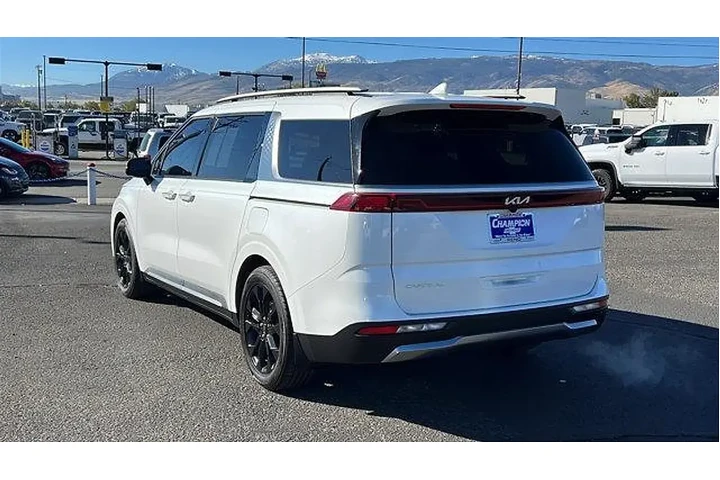$36984 : Kia Carnival 2023 SX Prestig image 7