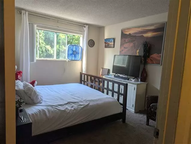$850 : $850 /950en anaheim image 2