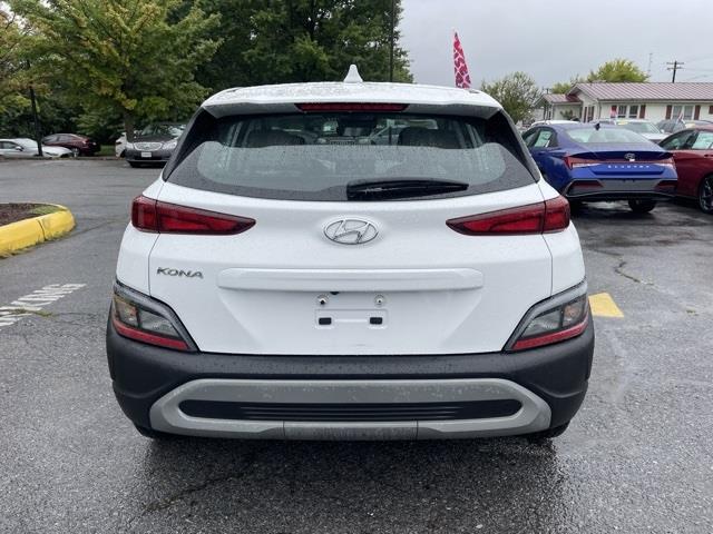 $17875 : PRE-OWNED 2022 HYUNDAI KONA SE image 4