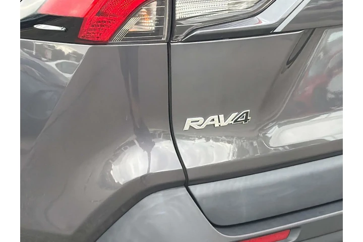 $34470 : Toyota RAV4 2023 XLE Premium image 6