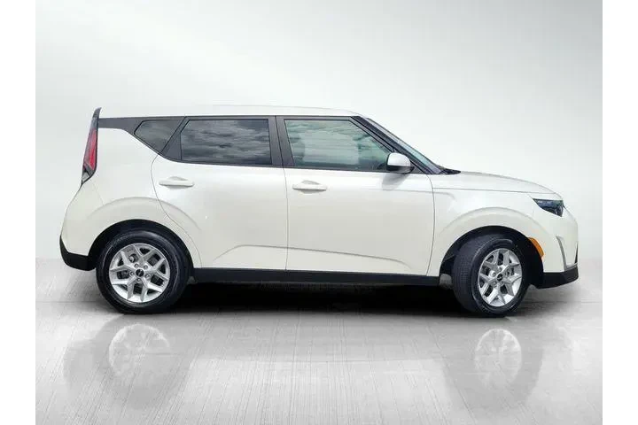 $19568 : Kia Soul 2025 S 4dr Crossove image 3