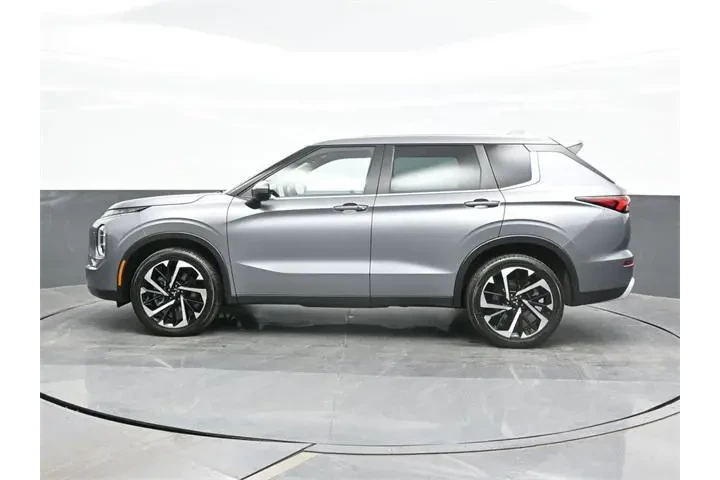 $22994 : Mitsubishi Outlander 2023 AW image 4