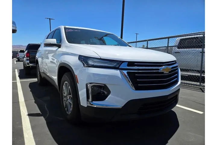 $32991 : Chevrolet Traverse 2023 LT C image 1