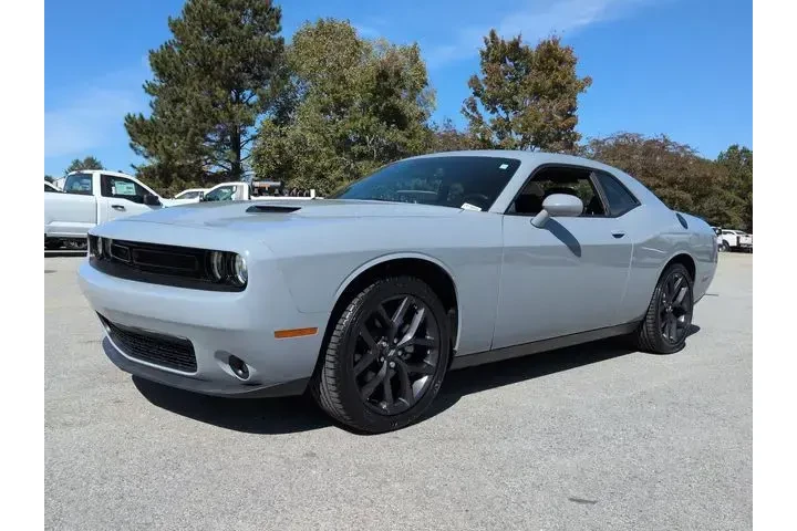 $24400 : Dodge Challenger 2021 SXT 2d image 7