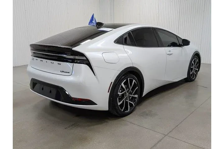 $34589 : Toyota Prius Prime 2024 XSE image 7