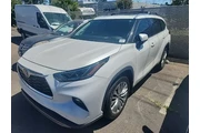 $39581 : Toyota Highlander 2023 AWD L thumbnail