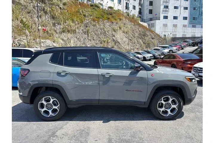 $22388 : Jeep Compass 2022 4x4 Trailh image 8