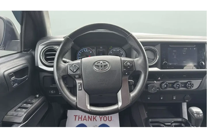 $25021 : Toyota Tacoma 2017 4x2 TRD O image 9