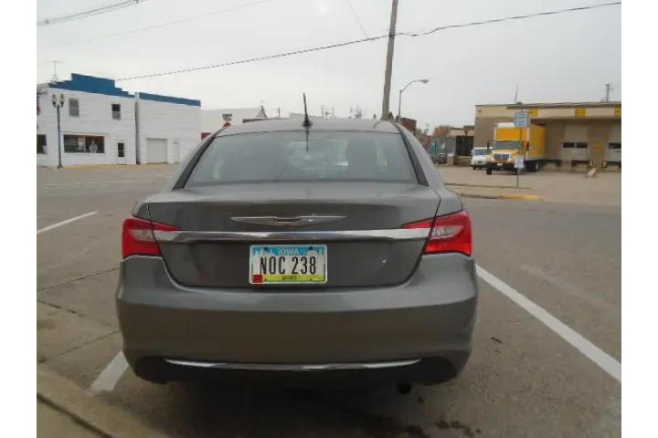 Chrysler 200 2013 Touring 4d image 5