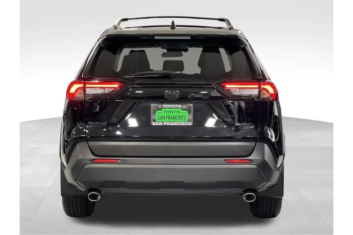 $30588 : Gold Certified2023 RAV4 XLE image 4