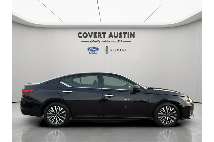 $20556 : Nissan Altima 2025 2.5 SV 4d image 6