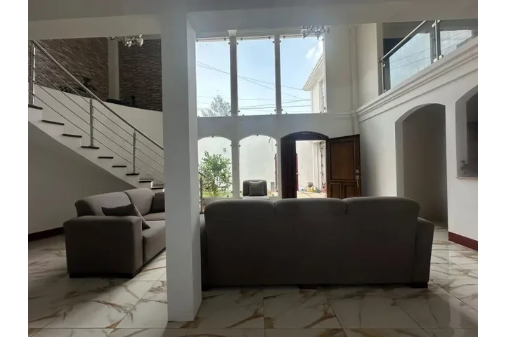 $354000 : Casa Sola en Venta en Santa Lu image 5