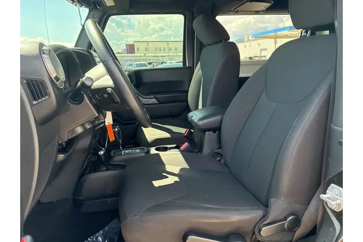 $19745 : Jeep Wrangler 2017 4x4 Sport image 9