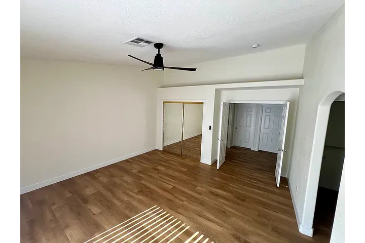 $1400 : North Las Vegas - Ready Now image 8