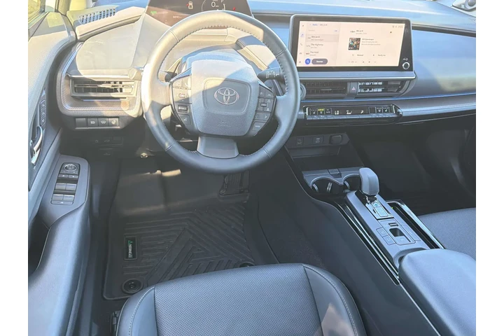 $32870 : Toyota Prius 2024 AWD Limite image 9