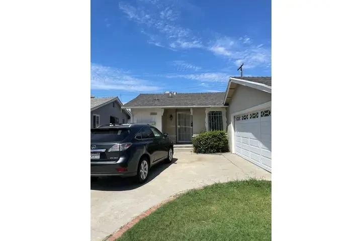 $2950 : SE RENTA BONITA CASA image 3