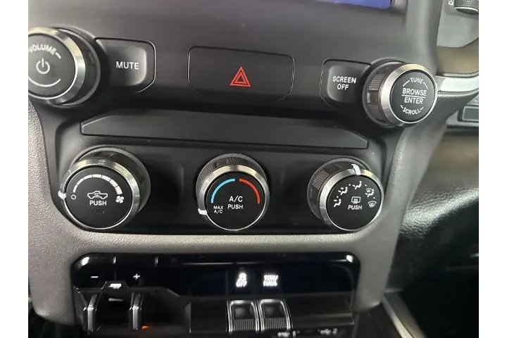 $28820 : Ram 1500 2019 4x2 Big Horn 4 image 10