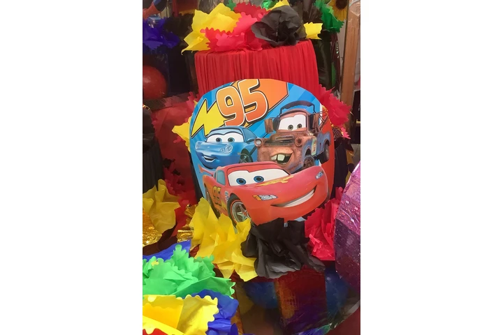 Cake Pinatas image 5