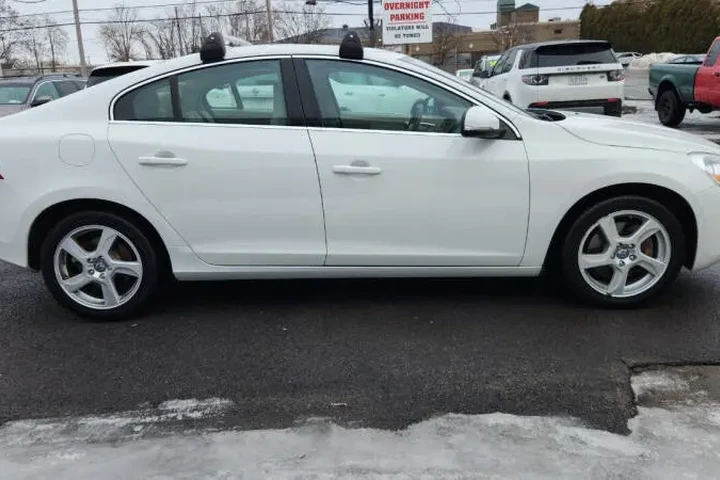 $8295 : 2013 S60 T5 Platinum image 8