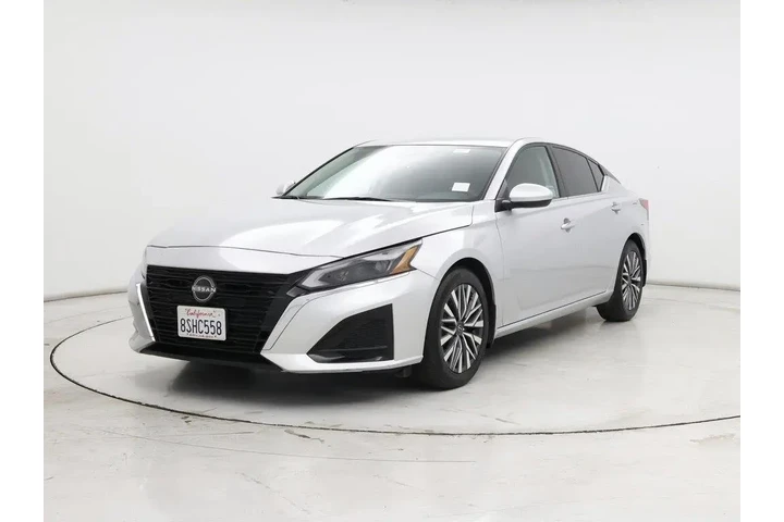 $22998 : Nissan Altima 2023 2.5 SV 4d image 4