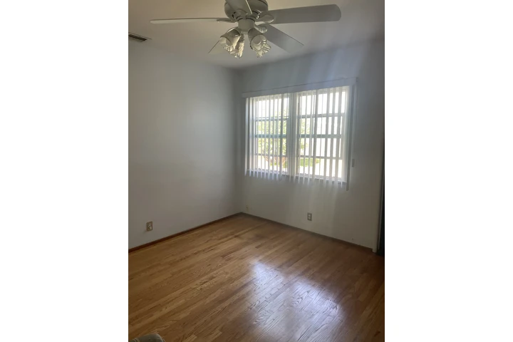 $750 : Rento Cuarto image 1