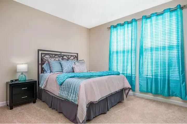 $1050 : 1bed 1bath image 1