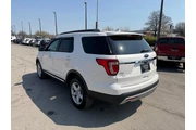 2016 Explorer XLT thumbnail