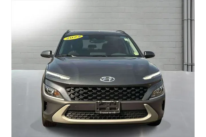 $17937 : Hyundai KONA 2022 AWD SEL 4d image 2