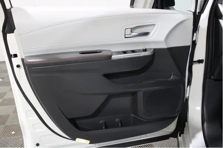 $39998 : Toyota Sienna 2022 XSE 7-Pas image 6