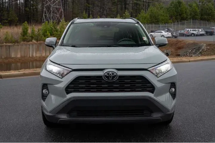 $19877 : Toyota RAV4 2019 AWD XLE Pre image 2