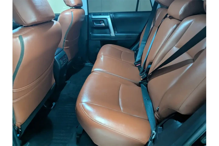 $31797 : Toyota 4Runner 2021 4x2 SR5 image 9