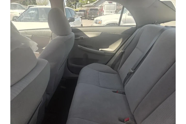 $10950 : Toyota Corolla 2010 S 4dr Se image 8