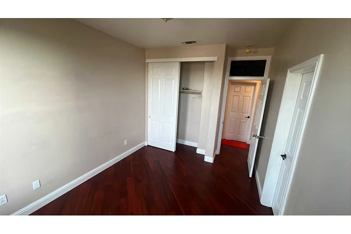 $825 : Se renta cuarto en Vallejo image 5