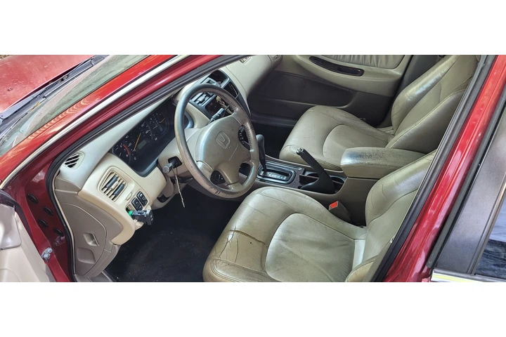 $1300 : Honda Accord image 5