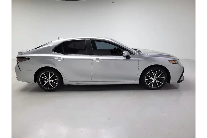 $21998 : Toyota Camry 2021 SE 4dr Sed image 4