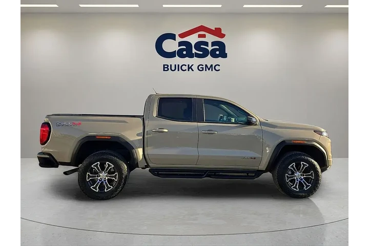 $39992 : GMC Canyon 2023 4x4 AT4 4dr image 2