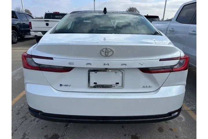 $39938 : Toyota Camry 2026 LE 4dr Sed image 7