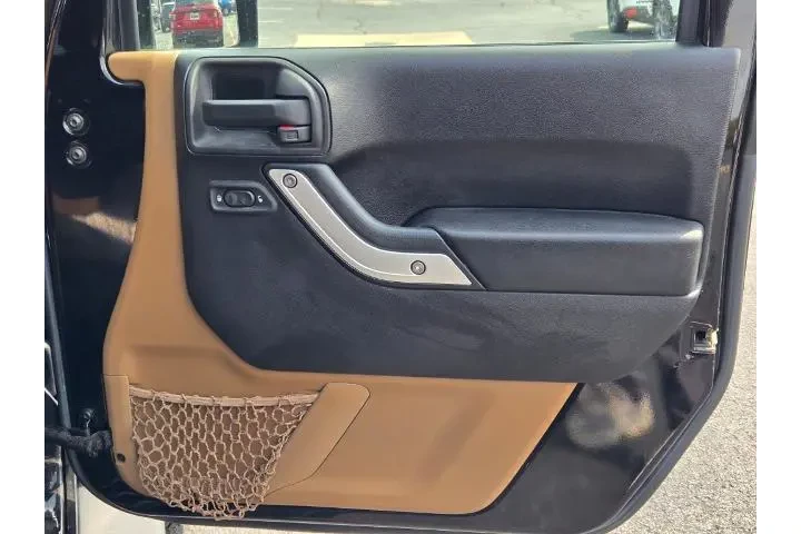 $21990 : Jeep Wrangler Unlimited 2015 image 4