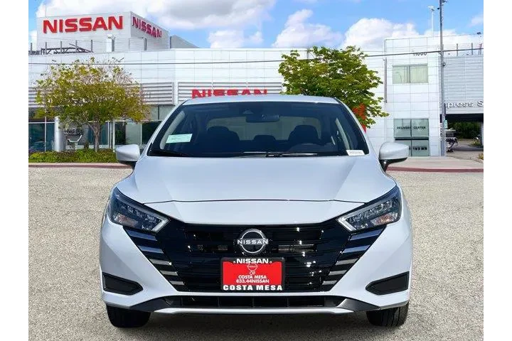 $19800 : Nissan Versa 2025 SV 4dr Sed image 6