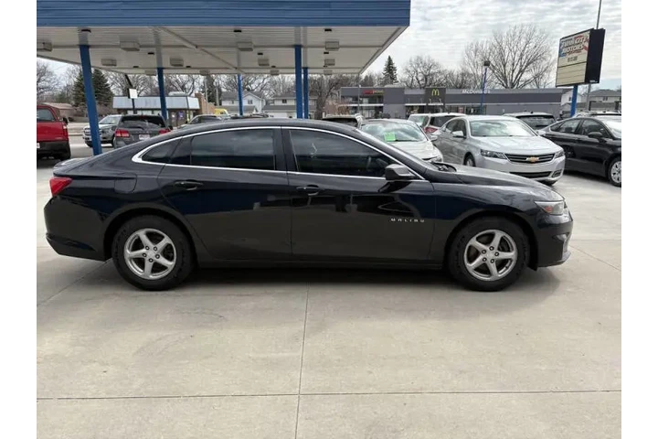 $9990 : 2016 Malibu LS Fleet image 6