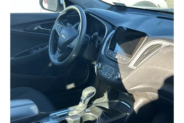 $14891 : Chevrolet Malibu 2023 LT 4dr image 4