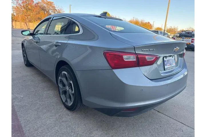 $18550 : Chevrolet Malibu 2024 LT 4dr image 3